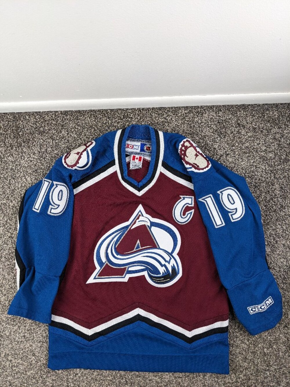Vintage 90s Joe Sakic Colorado Avalanche Jersey CCM Sewn Red Mens Small
